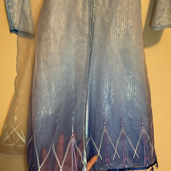 Disney Frozen Elsa Dress sz 5/6 - no pants - Picture 6 of 9